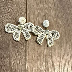 Elegant Bow-Shaped Crystal Earrings